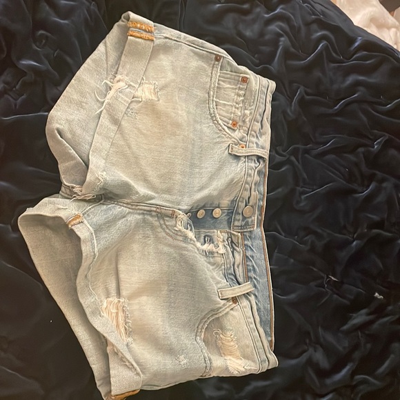 Light denim Levi’s - Picture 1 of 3
